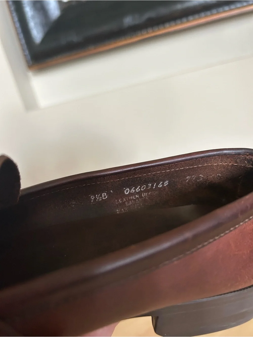 Vintage G.H. Bass Weejuns Brown Burgundy Leather Penny Loafers Women’s 9.5
